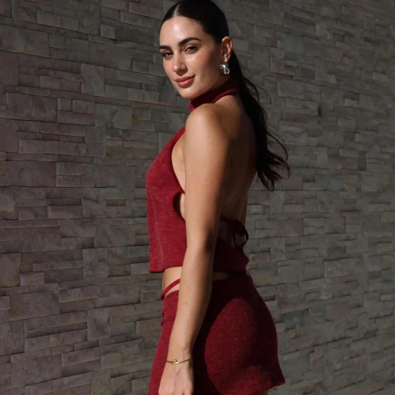 Conjunto Vermut, top + falda color vermut, ropa de mujer Qalata Swim Perú, estilo chic para salida casual