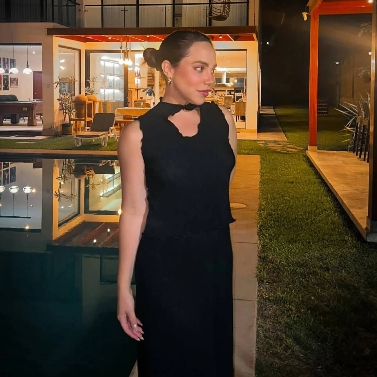 Conjunto Burnt Toast, top + falda tostado, ropa de mujer Qalata Swim Perú, combinado moderno para playa o ciudad