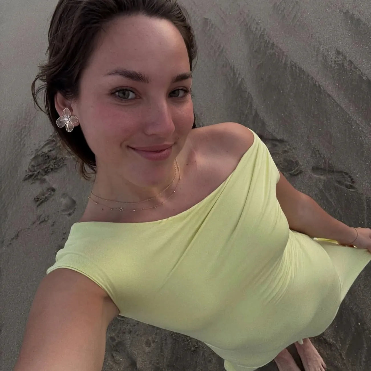 Vestido Cascais Butter color amarillo pastel, ropa de verano Qalata Swim Perú para mujer